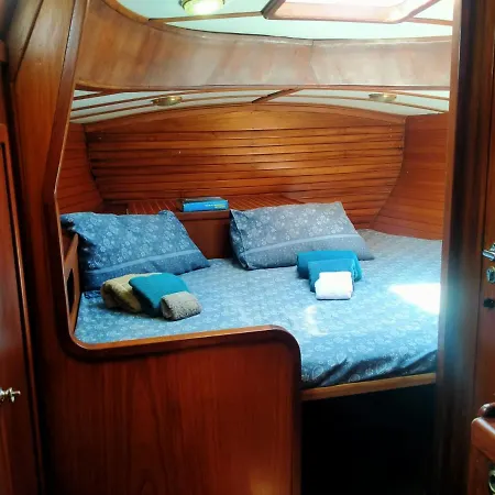 Barca A Vela Principessa Porto Corallo